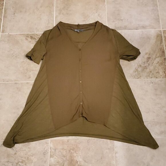 89th & Madison button front top - Picture 3 of 7